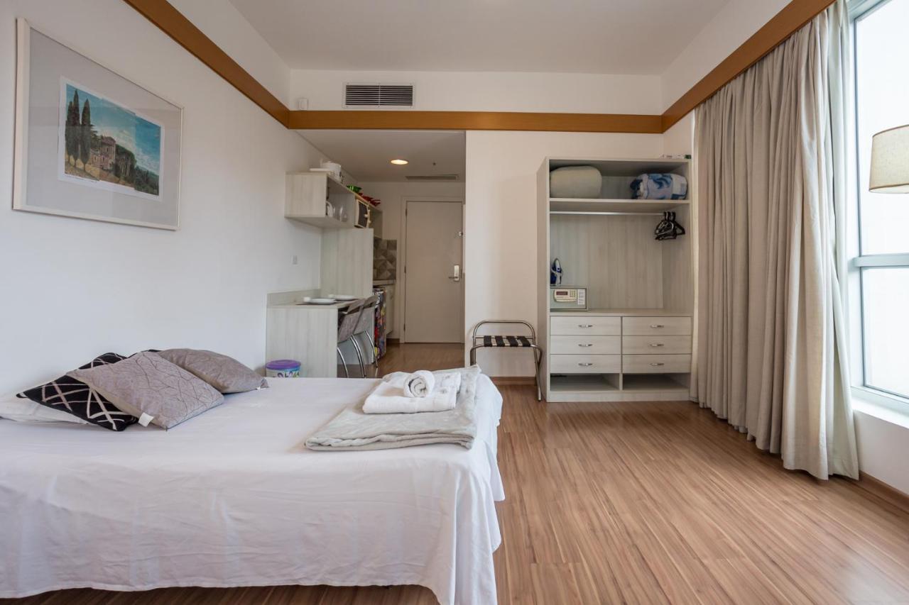 Away Expocenter Norte Apartamento *