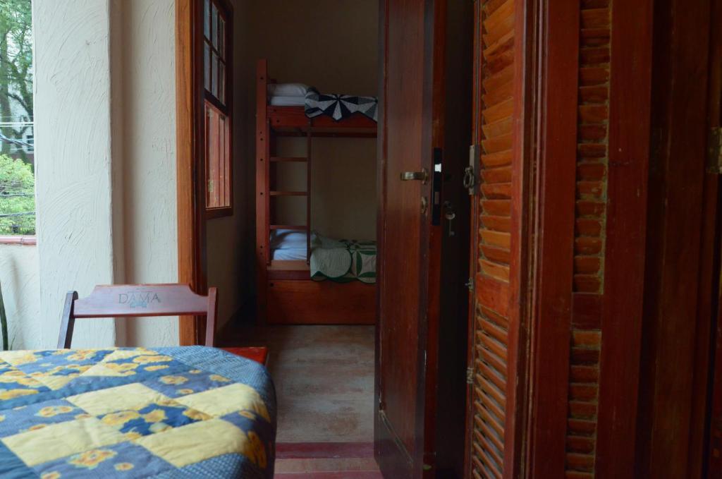 Escambo Hostel *