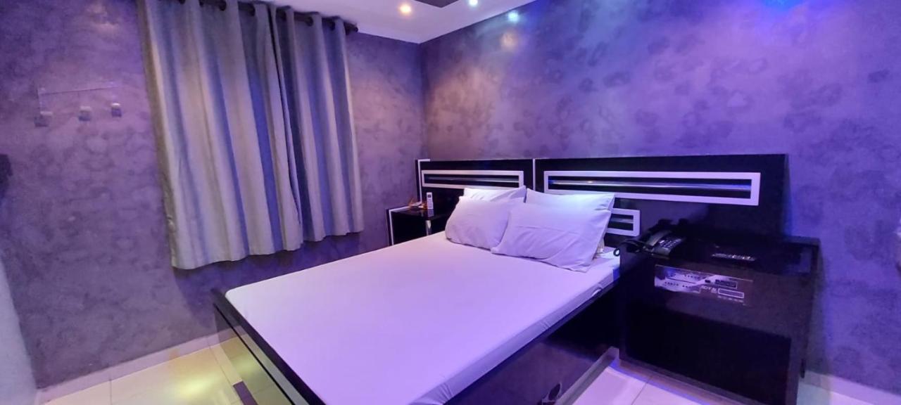 Love hotel Royal