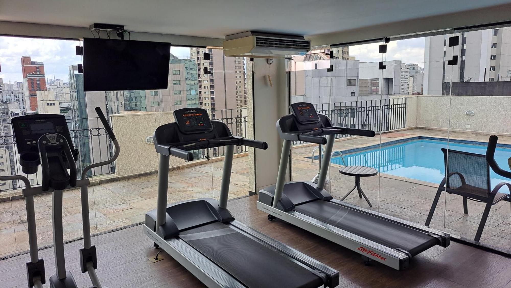 Flat Confortavel - Academia - Piscina - Garagem - Localizacao Do Itaim Bibi * São Paulo