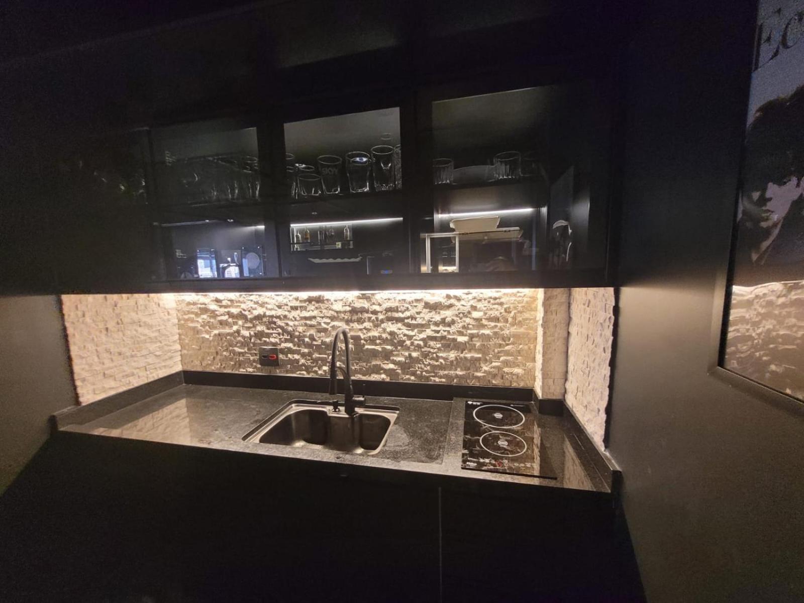 Morumbi, Pub, Com Hidromassagem, Piscina Aquecida Privativa, Lareira, Que Voce Precisa Descansar, Trabalhar Ou Realizar Aquela Comemoracao! Com Total Conforto E Privacidade! O Nota 10 De Sp! Apartamento *