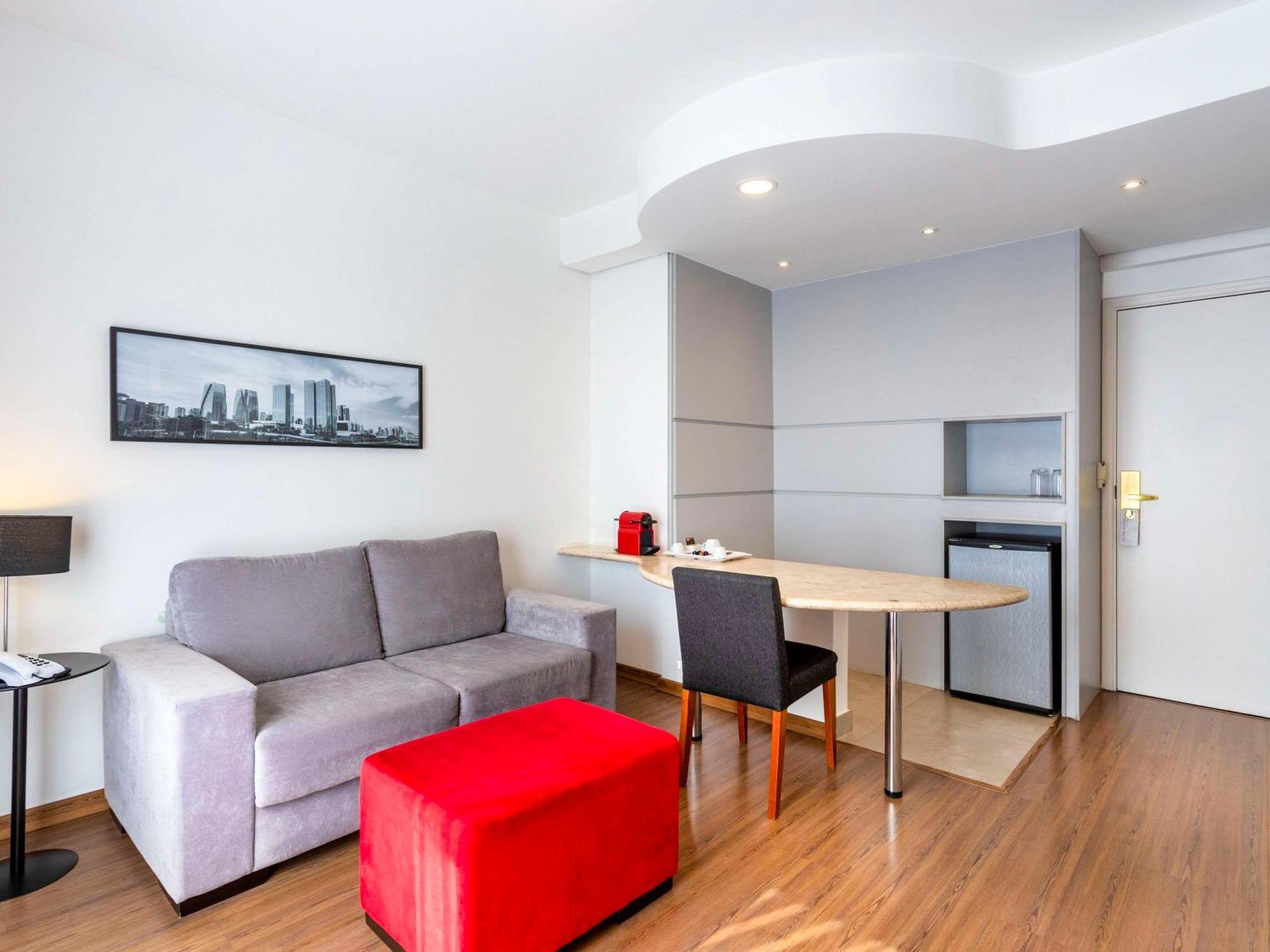 Mercure Jk