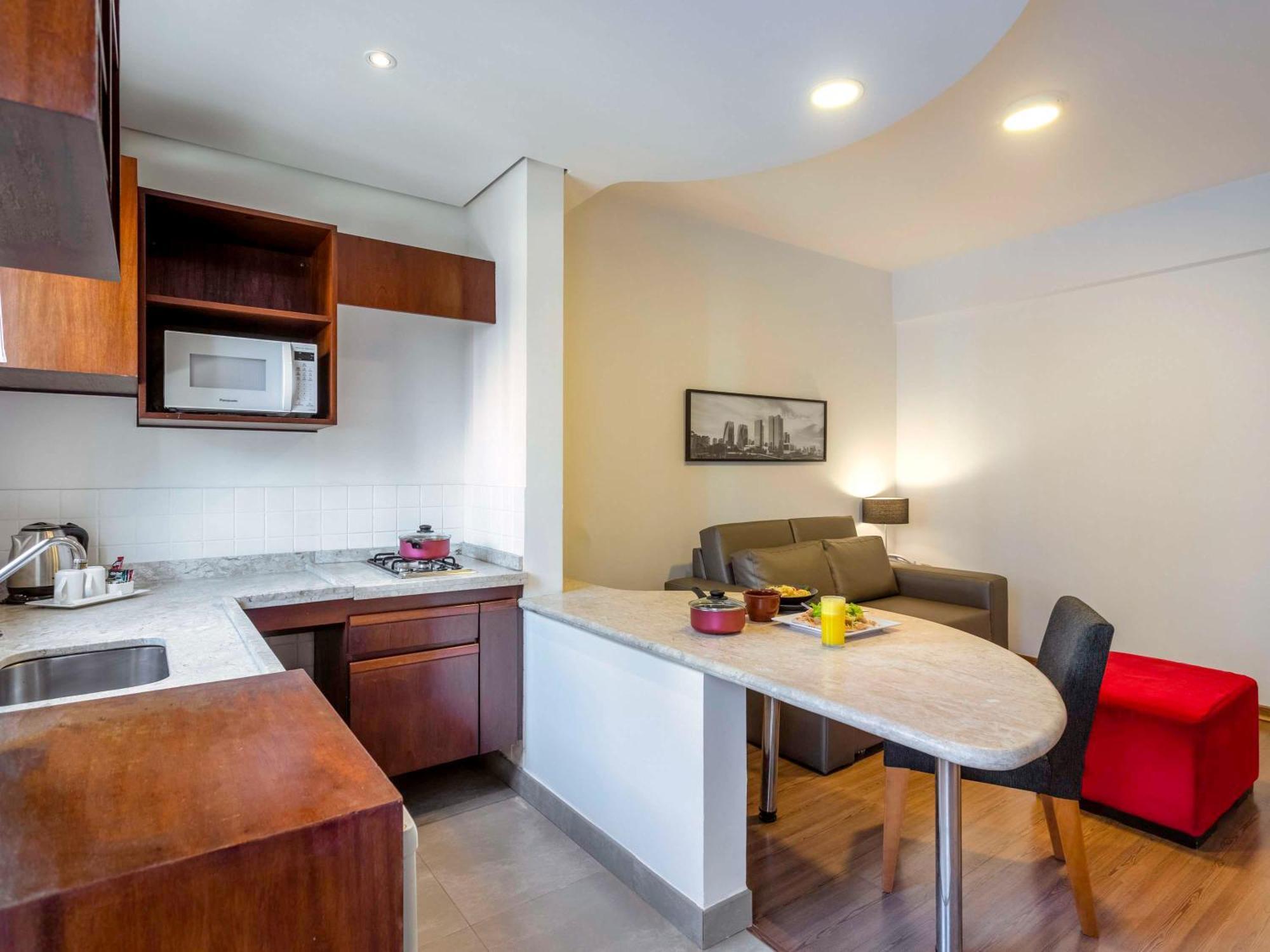 Hotel Mercure Jk 4*