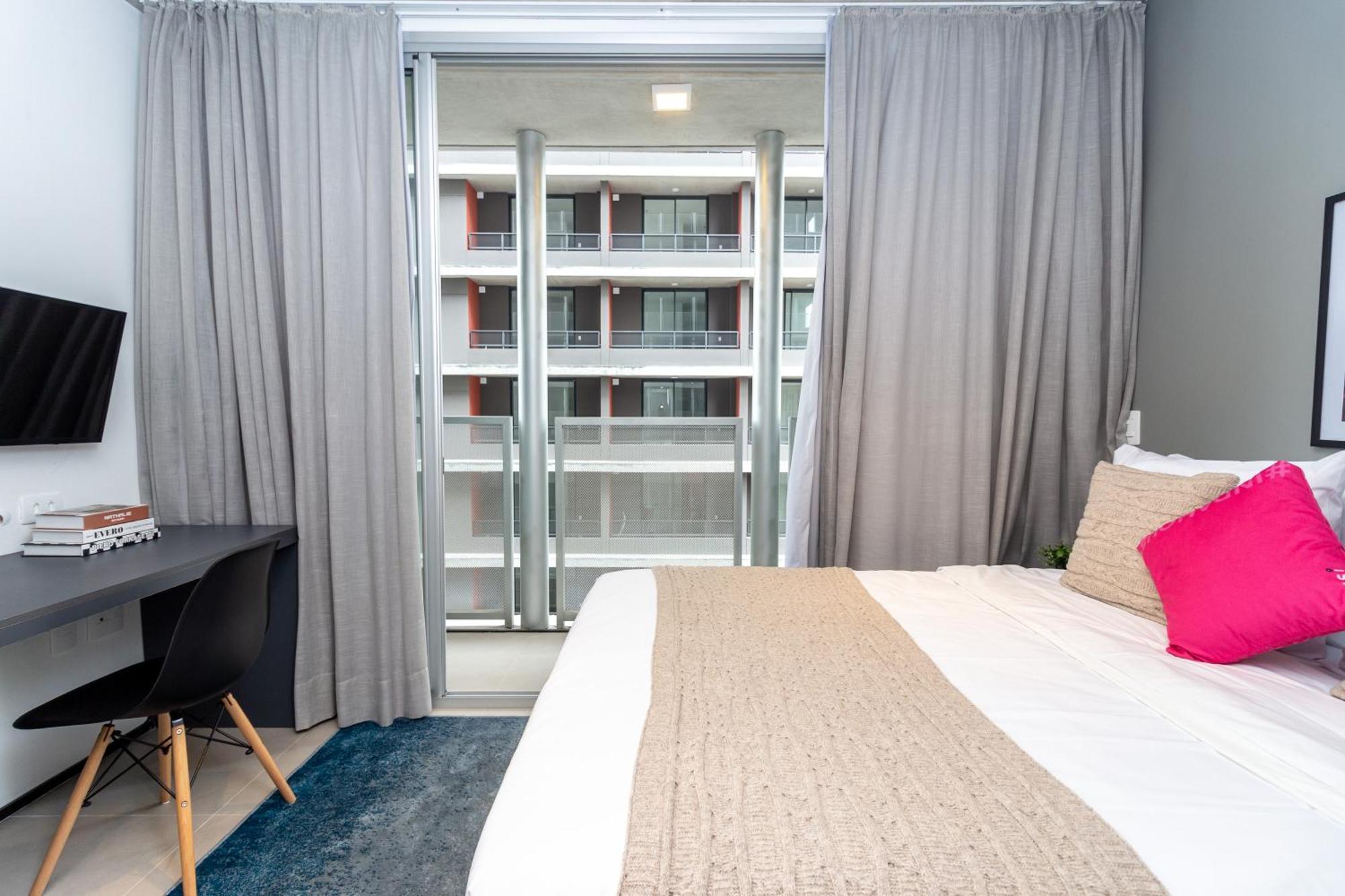 Apartamento 360 Vn Frei Caneca By Housi - Mobiliados *