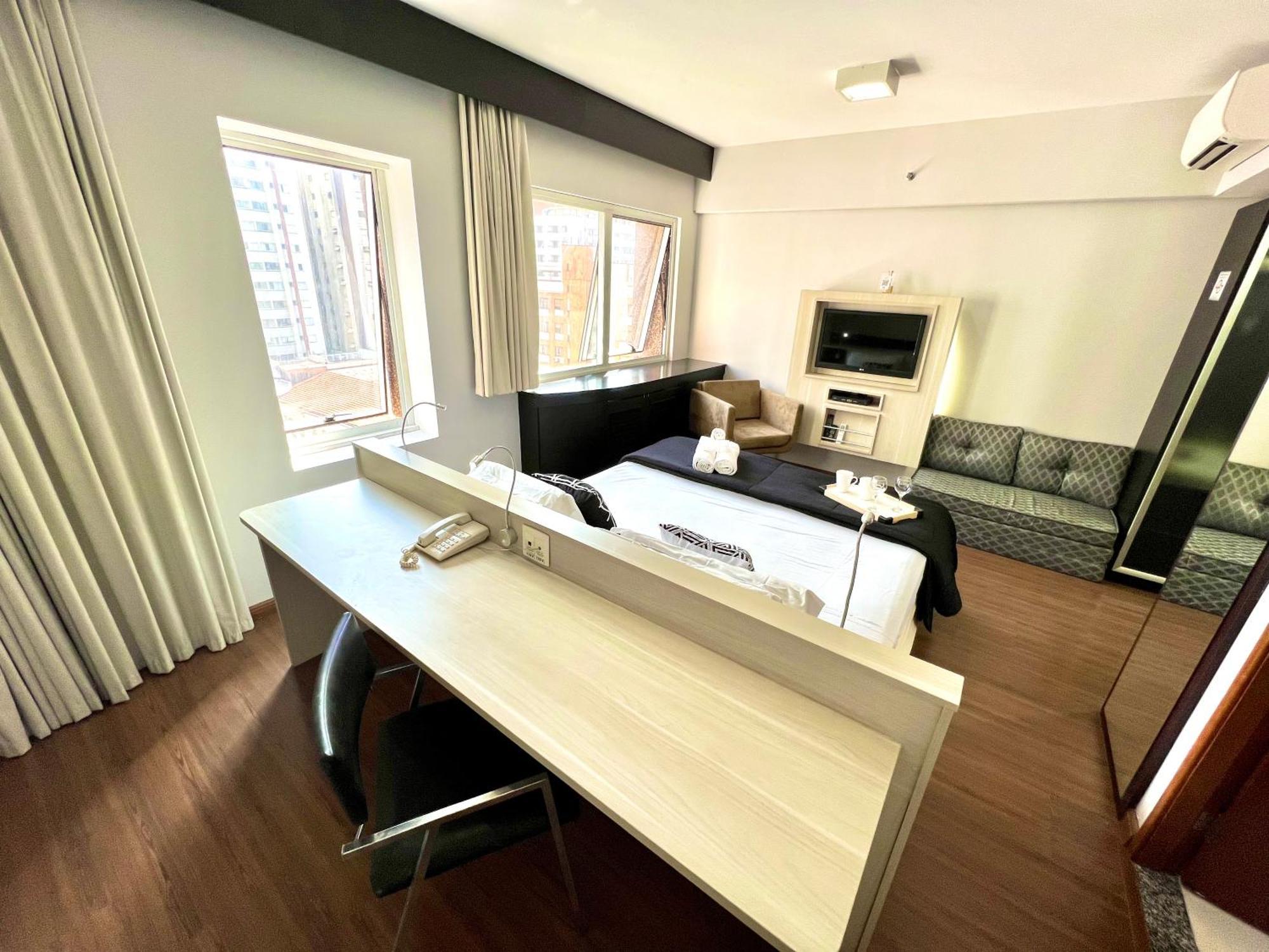 Lindo Apto Com Piscina E Academia Prox Av Paulista * São Paulo