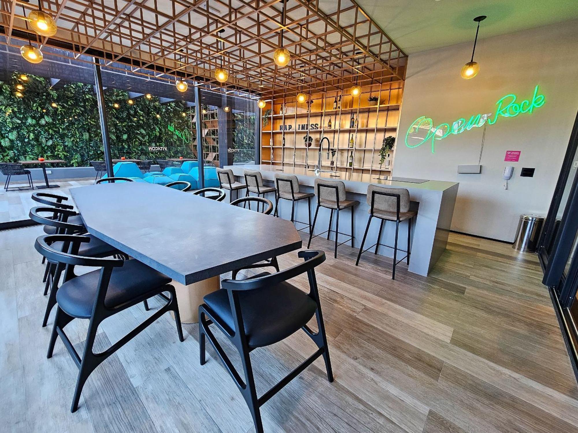 Apartment On Alvorada By Housi *