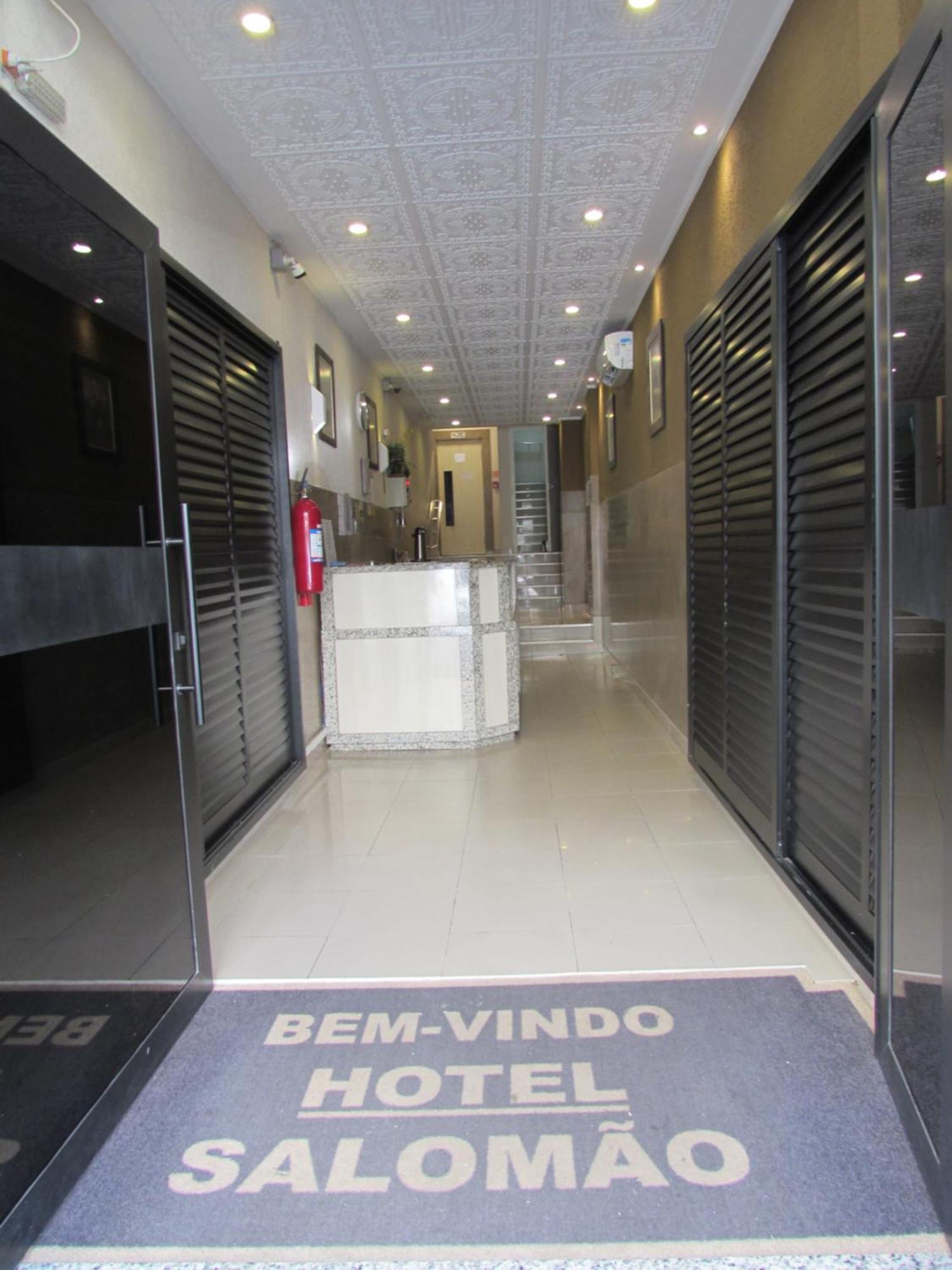 Salomao: Near 25 De Marco & Sampa Sky