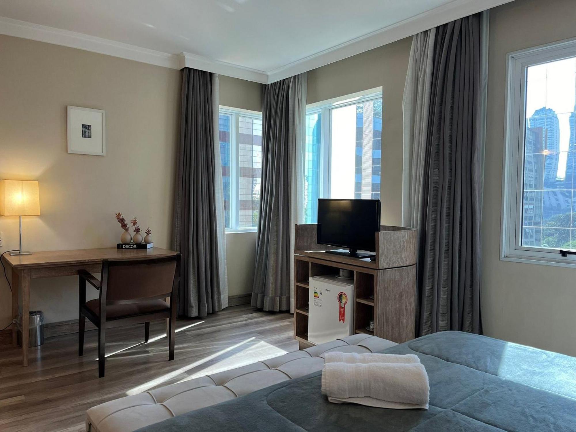 Flat Radisson Berrini | Delfhy * Sao Paulo