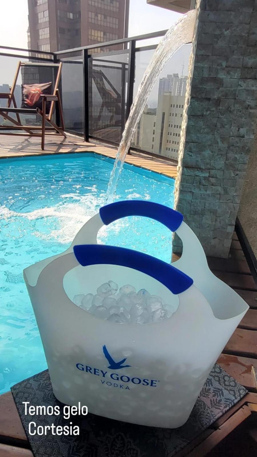 Morumbi, Pub, Com Hidromassagem, Piscina Aquecida Privativa, Lareira, Que Voce Precisa Descansar, Trabalhar Ou Realizar Aquela Comemoracao! Com Total Conforto E Privacidade! O Nota 10 De Sp! Apartamento