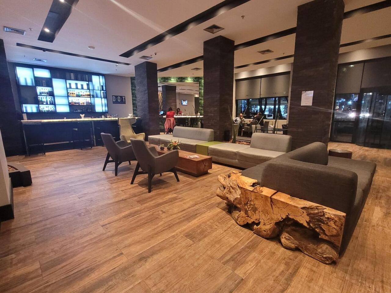 Av Ibirapuera Moema 03b Hotel 5*