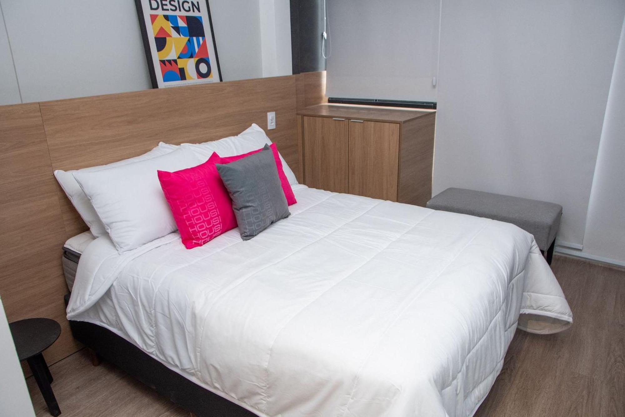 Apartment On Alvorada By Housi