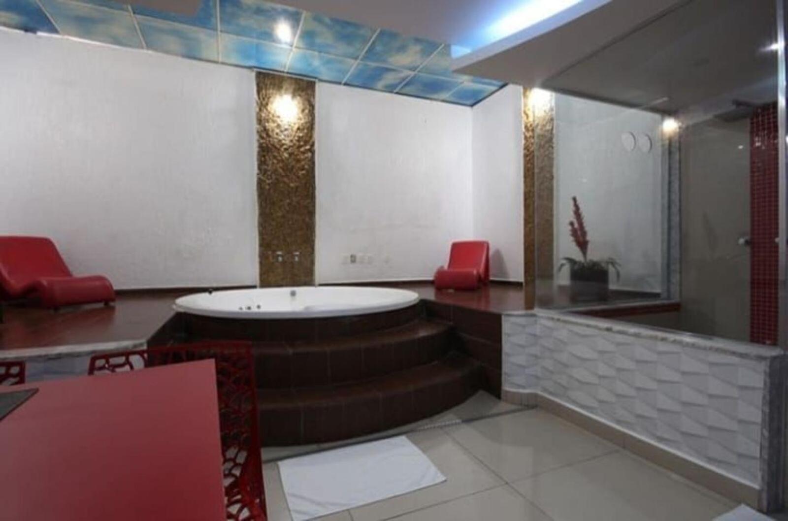 Hotel do amor Secrets 6 *