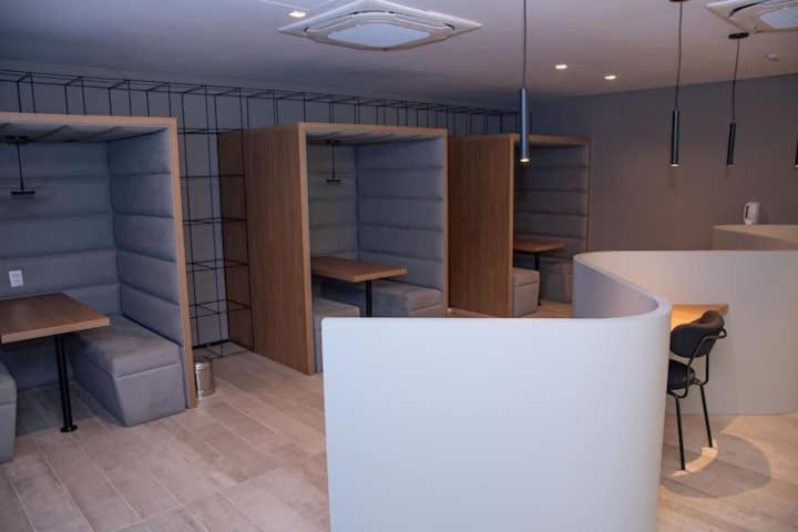 Novo Ao Lado Da Av Paulista Com 2 Camas Solteiro Ou 1 Cama Casal Apartamento *