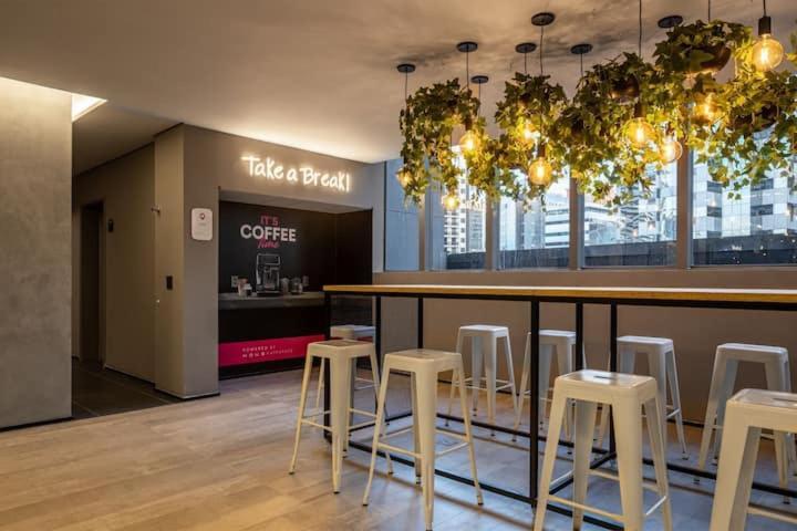 Apartamento Novo Ao Lado Da Av Paulista Com 2 Camas Solteiro Ou 1 Cama Casal