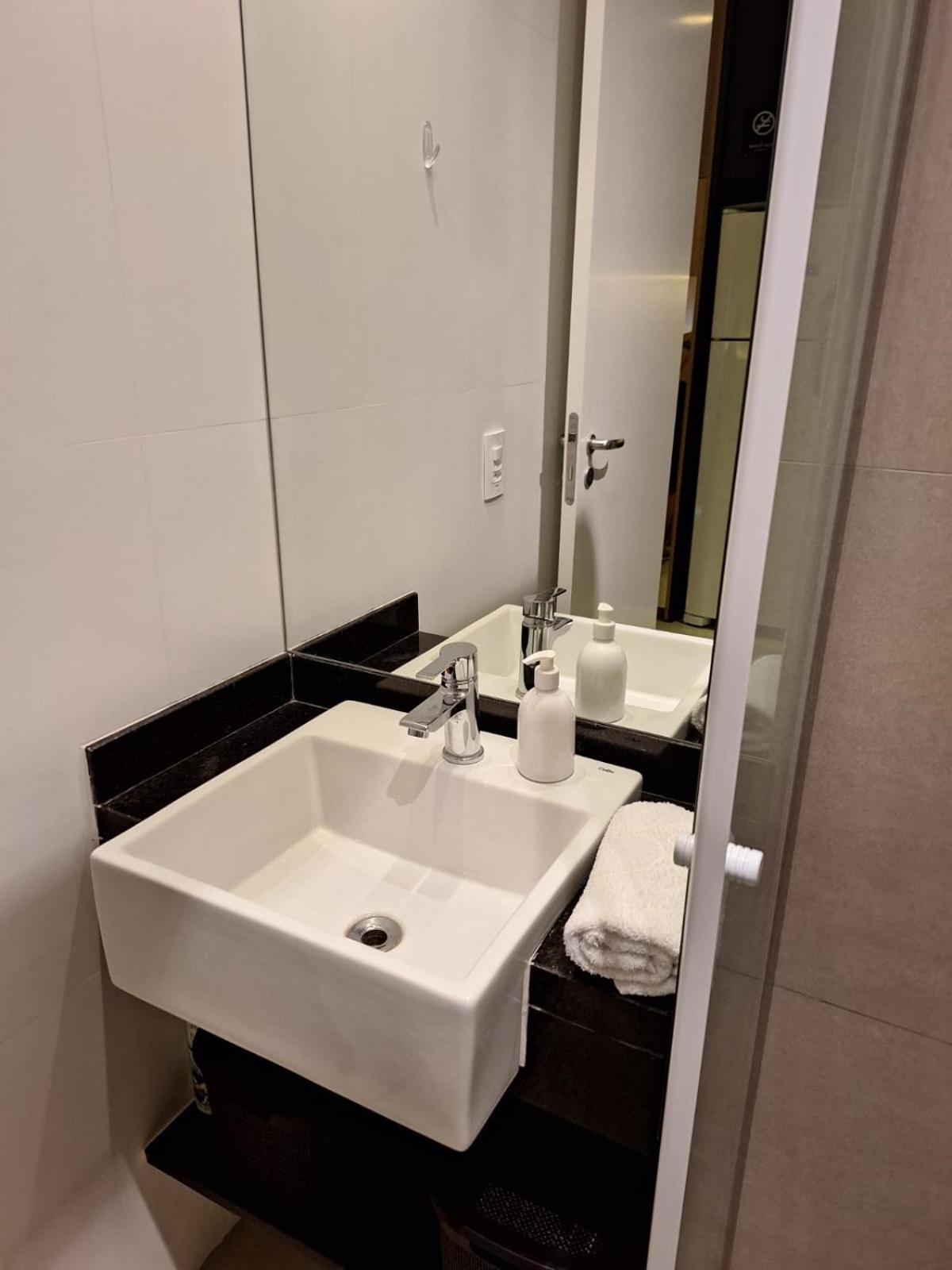 Novo Ao Lado Da Av Paulista Com 2 Camas Solteiro Ou 1 Cama Casal Apartamento *