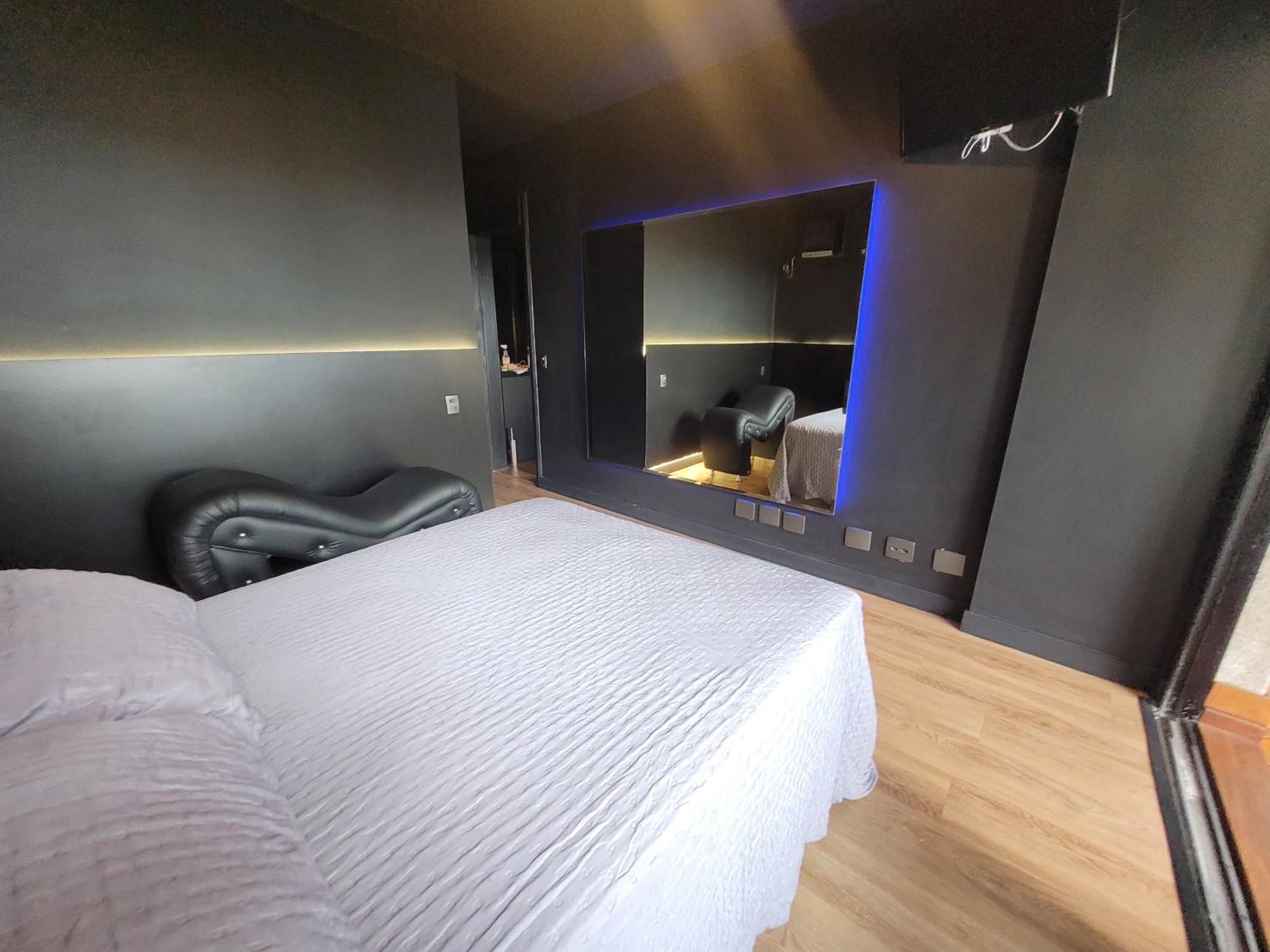 Morumbi, Pub, Com Hidromassagem, Piscina Aquecida Privativa, Lareira, Que Voce Precisa Descansar, Trabalhar Ou Realizar Aquela Comemoracao! Com Total Conforto E Privacidade! O Nota 10 De Sp! Apartamento