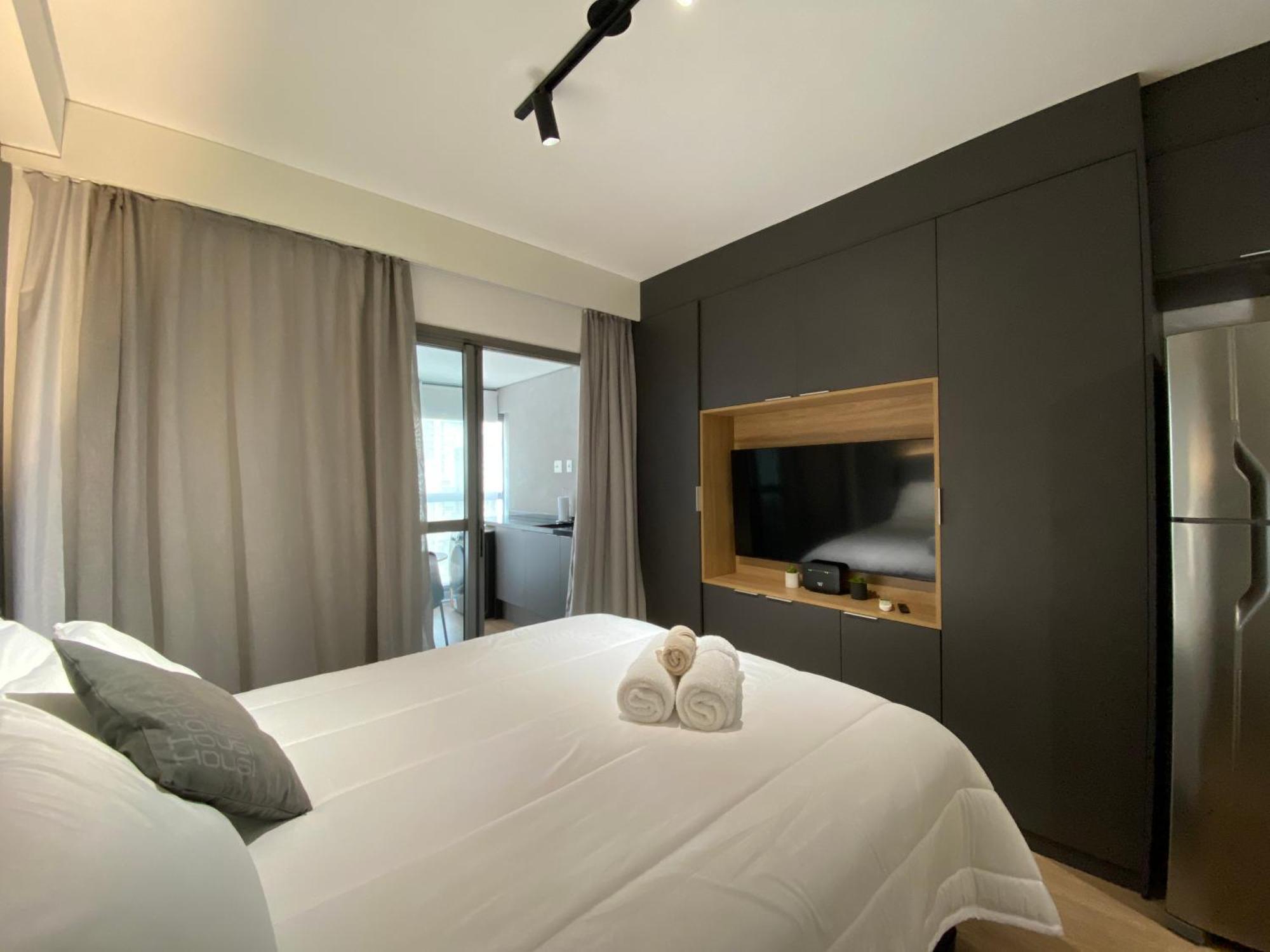 Apartamento Bauhaus Com Piscina, Proximo Ao Metro Brooklin - Proximo Ao Teatro Alfa E Transamerica Expo Center