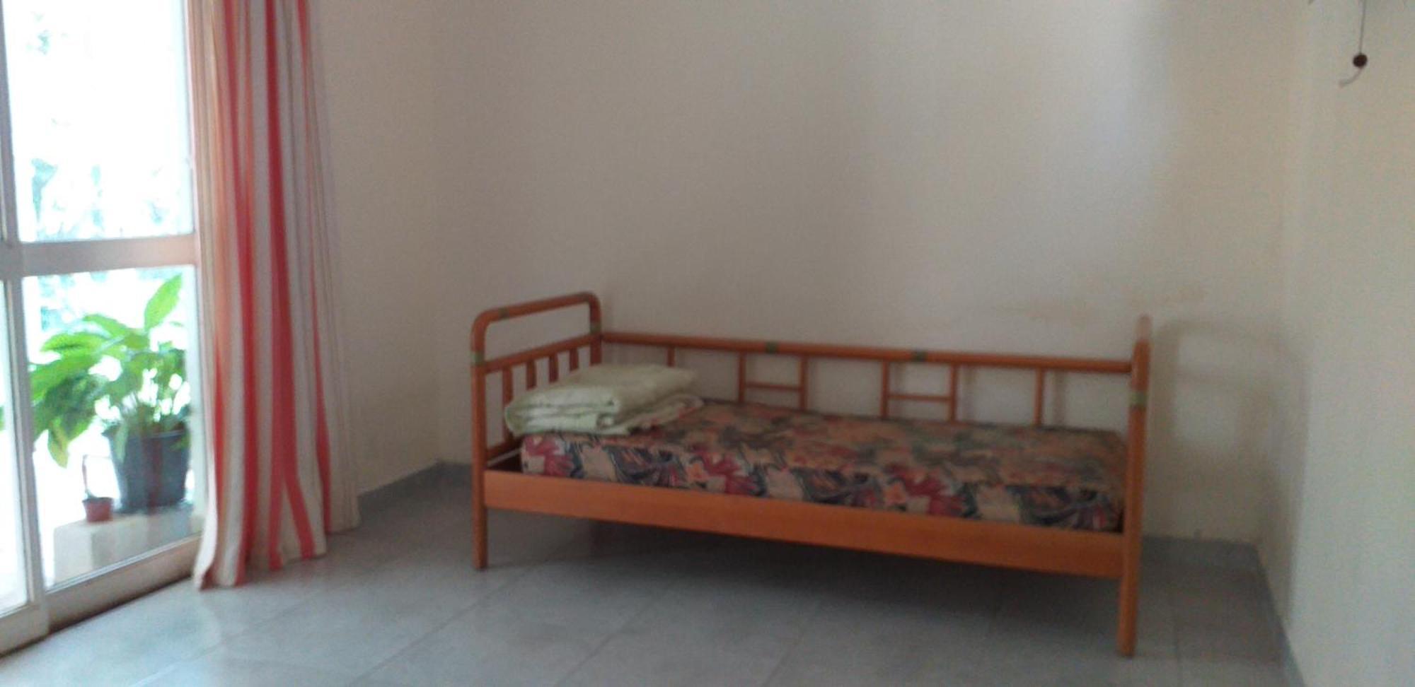 Com Acesso Privativo E Varanda Homestay