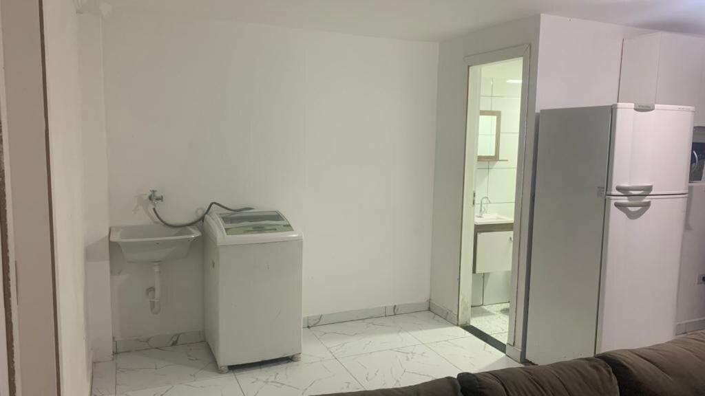 Espacoso Com 02 Quartos Em Zona Norte