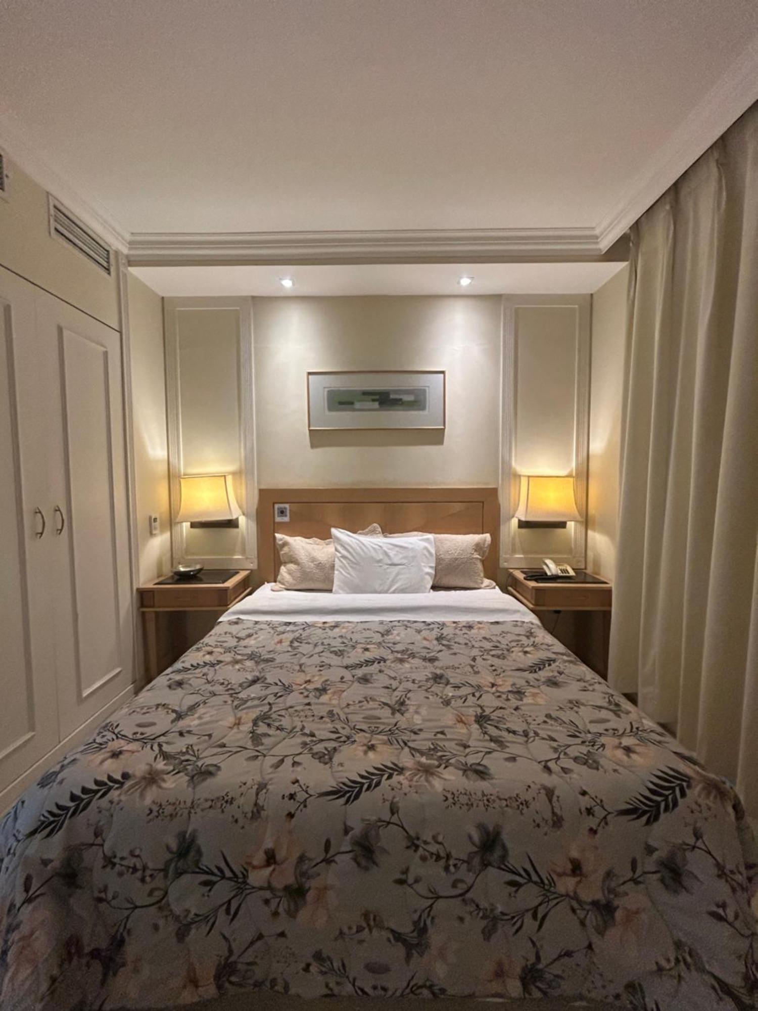 Hotel Jardins Univer Pamplona Com Garagem 2410 Apartment
