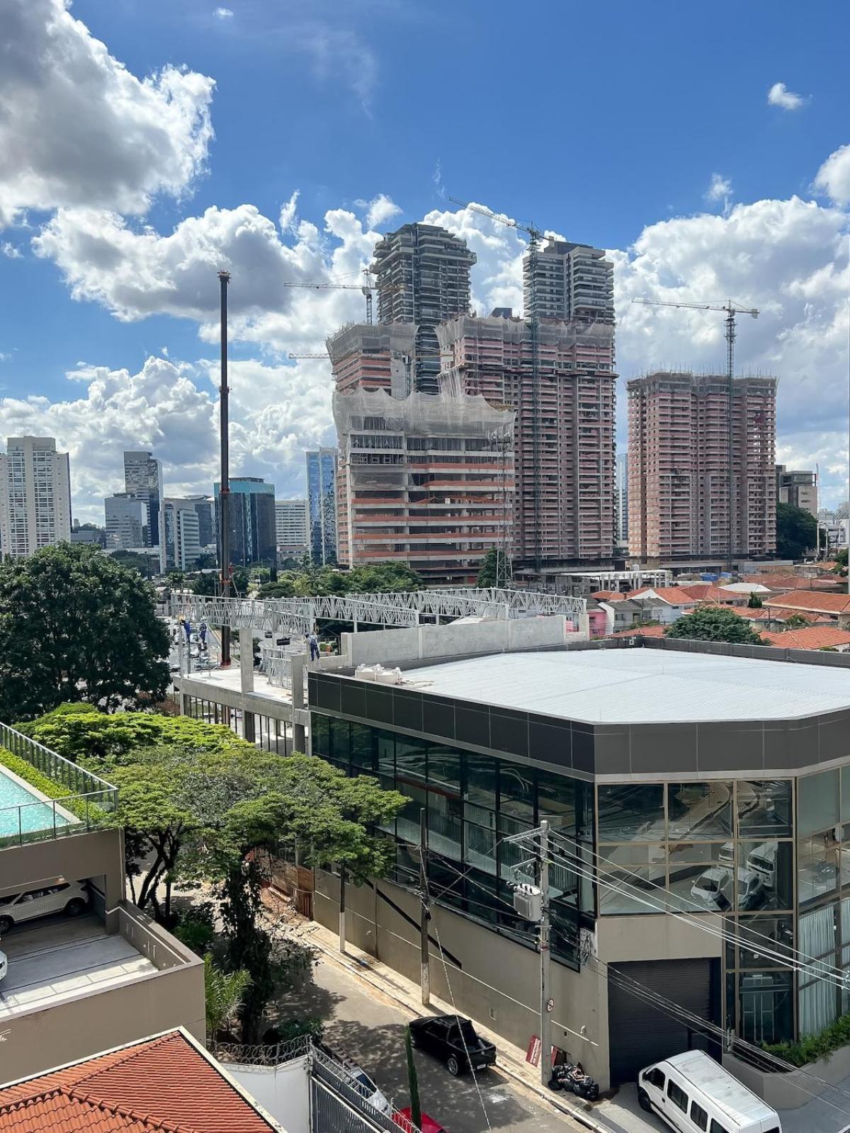 230 Meters From The Subway, 5 Minutes From The Consulate