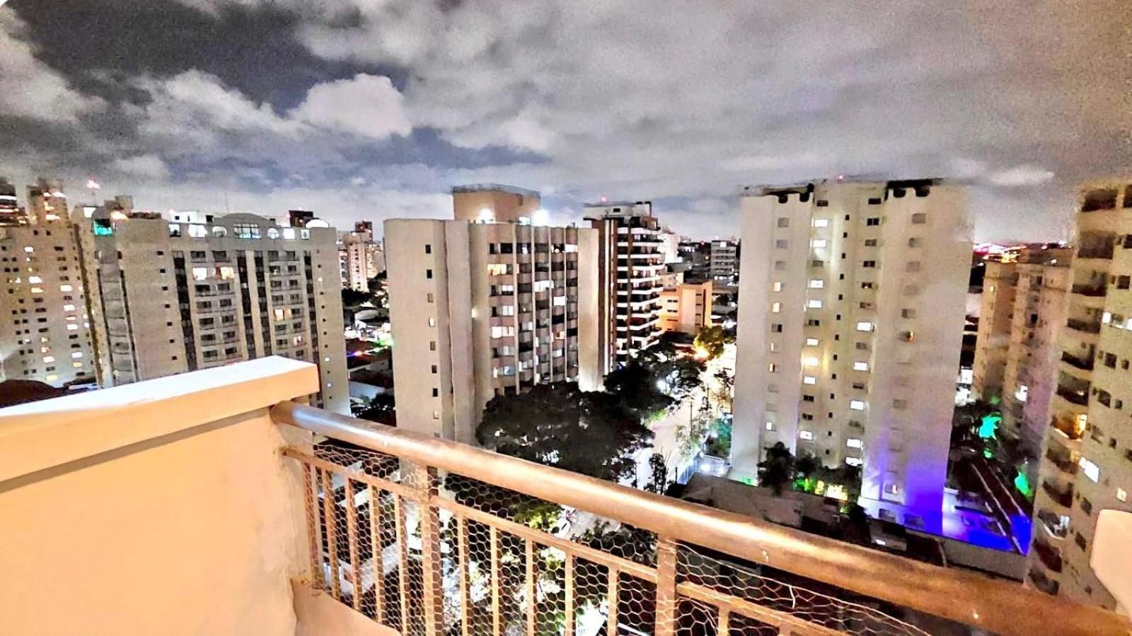 Flat C/dois Quartos Em Moema Sp * Sao Paulo