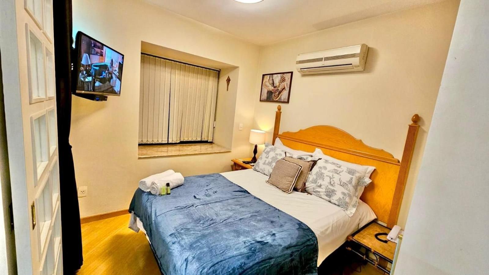 Flat C/dois Quartos Em Moema Sp *