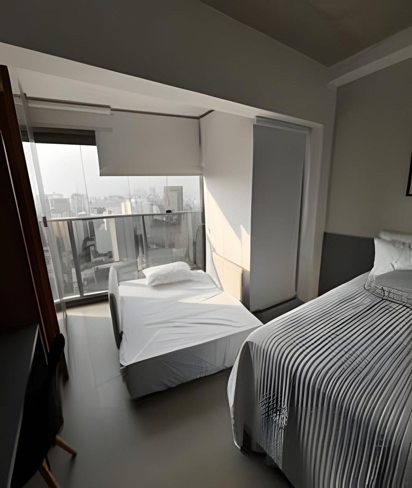 Ampliado Colado Ao Metro Paraiso E Av Paulista, Com Ar-condicionado E Lazer Completo Apartment