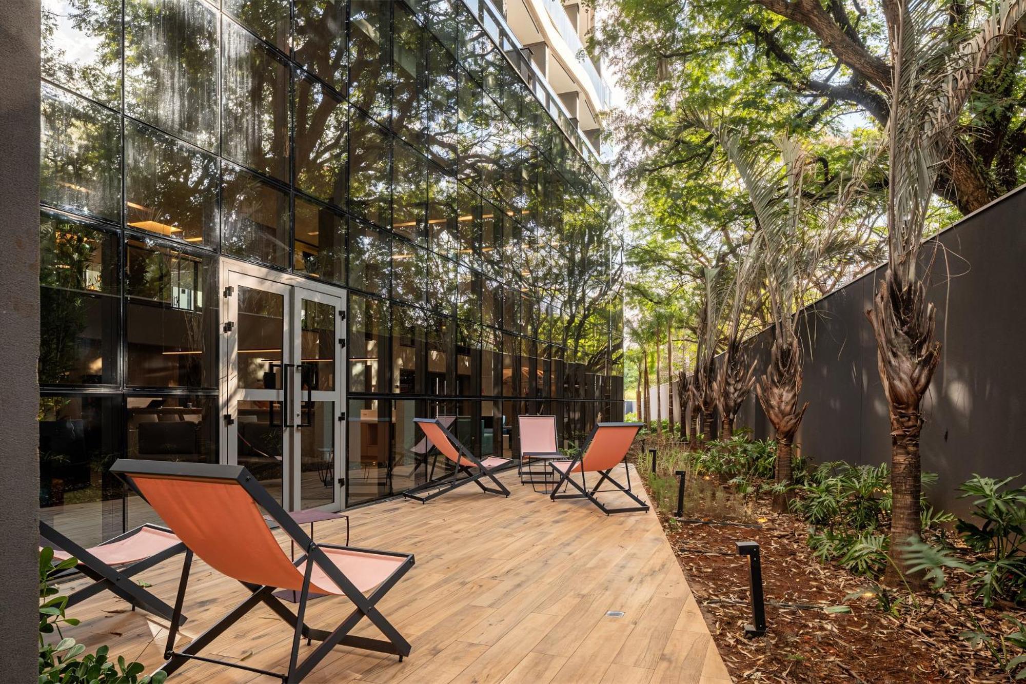 Ampliado Colado Ao Metro Paraiso E Av Paulista, Com Ar-condicionado E Lazer Completo Apartment