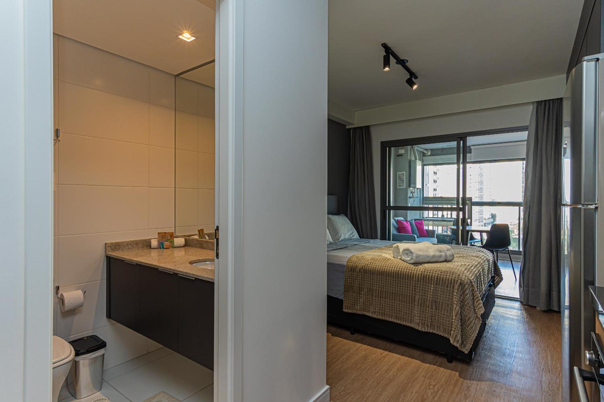 Bauhaus Com Piscina, Proximo Ao Metro Brooklin - Proximo Ao Teatro Alfa E Transamerica Expo Center *