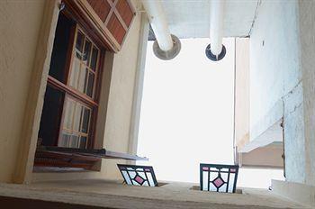 Escambo Hostel *