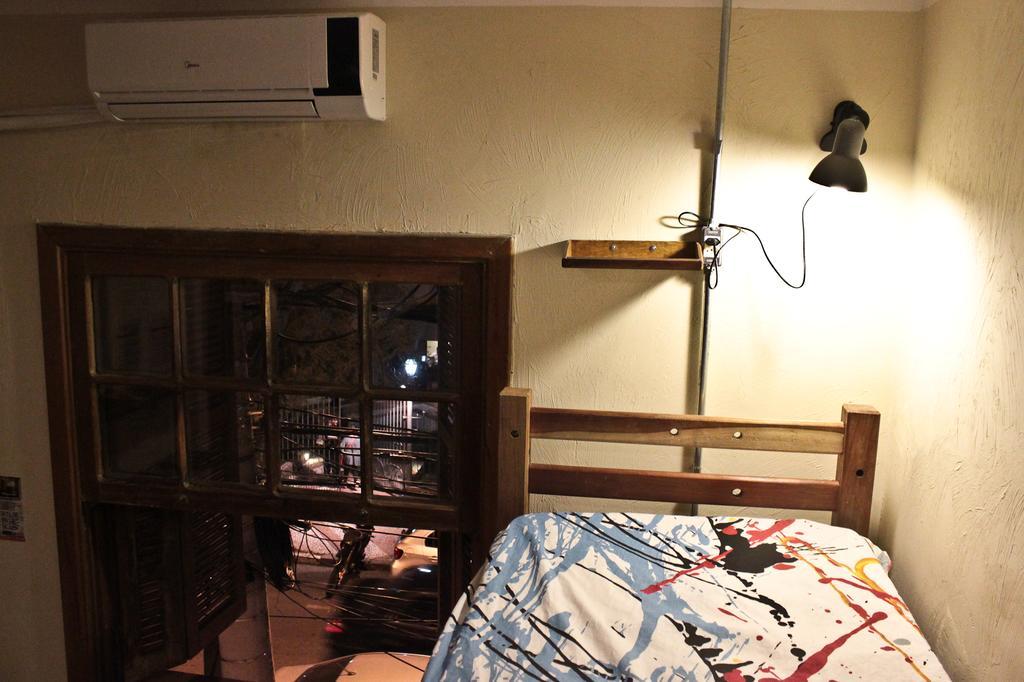 Escambo Hostel *