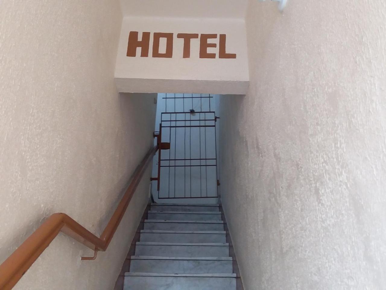 Hotel Anacleto *