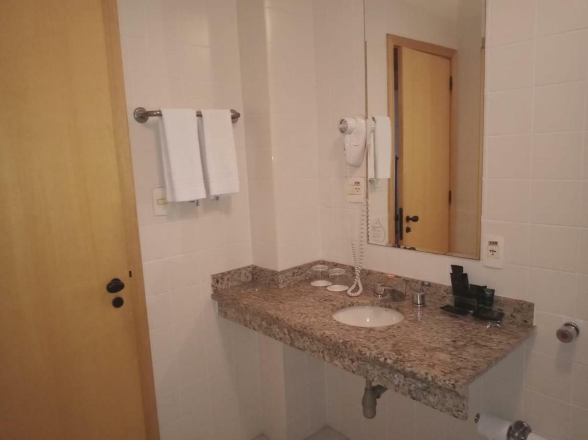 Away Expocenter Norte Apartamento *
