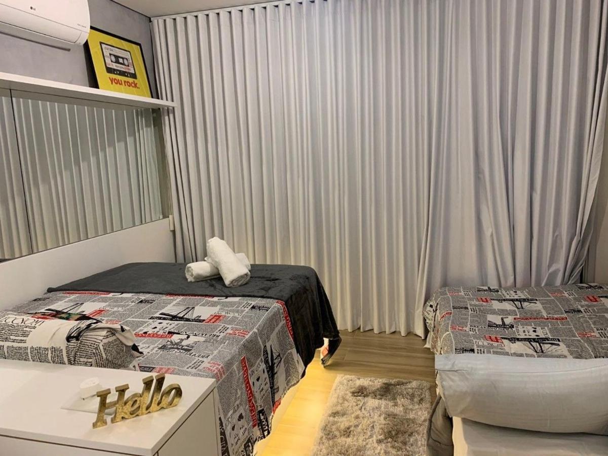 Apartamento Lindo Studio Com Estacionamento E Internet ! *