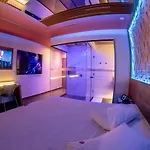 Motel Belle (Adults Only)