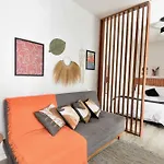 Rua Paim - Garagem, Ar Condicionado E Piscina