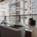 Apartamento Com Vaga De Garagem E Supermercado