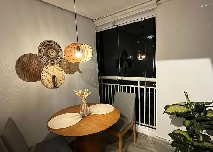 Rua Paim - Garagem, Ar Condicionado E Piscina