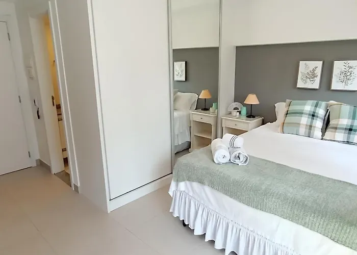 Evergreen Escape - Lindo Ape Na Liberdade