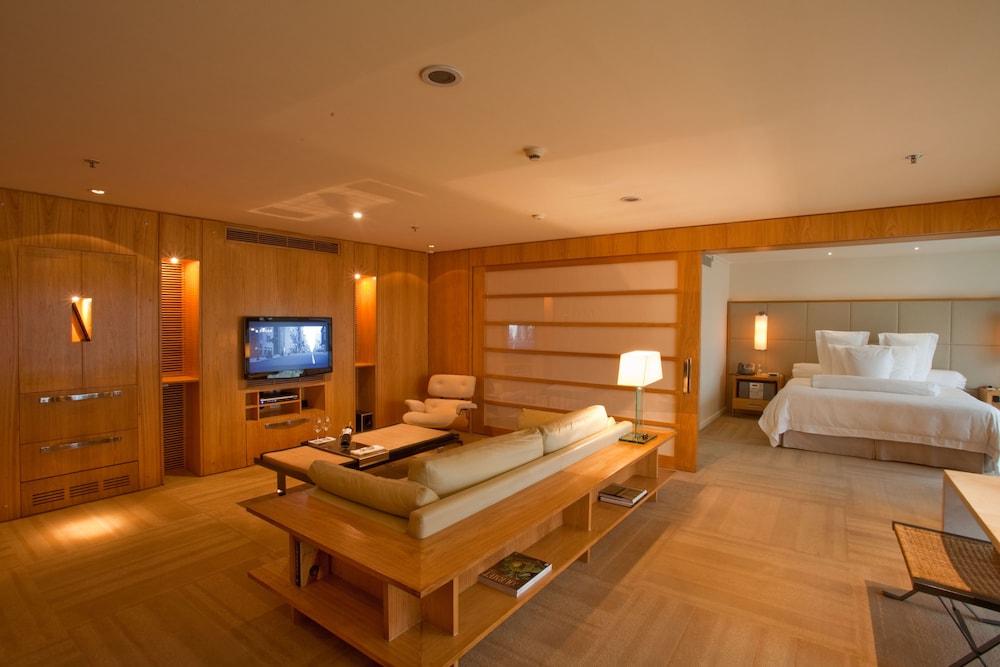 Emiliano Hotel
