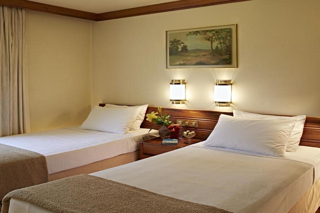 Hotel Regent Park 4*