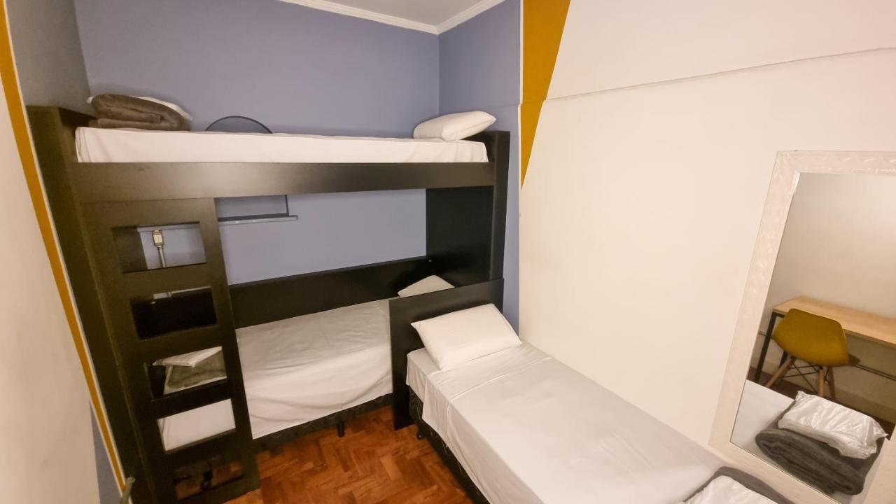 Lamparina Hostel *