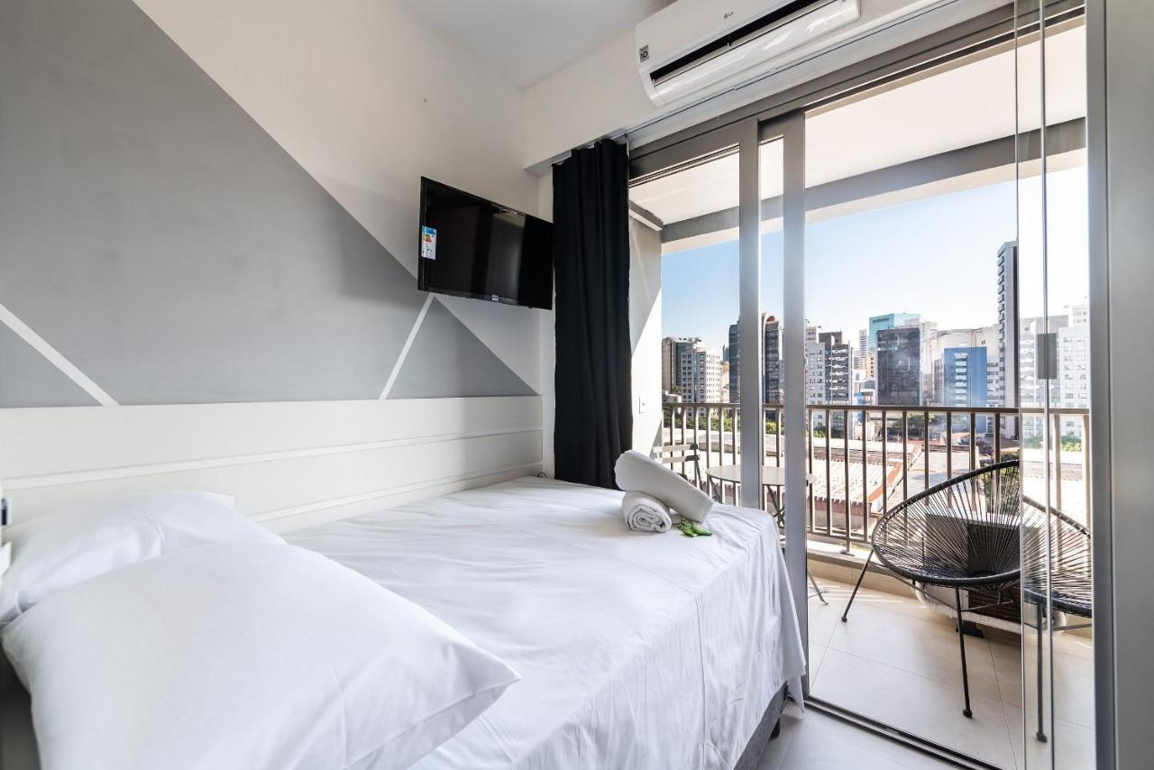 Apartamento Vo5 Charmoso Com Vaga, Ao Lado Do Metro. São Paulo