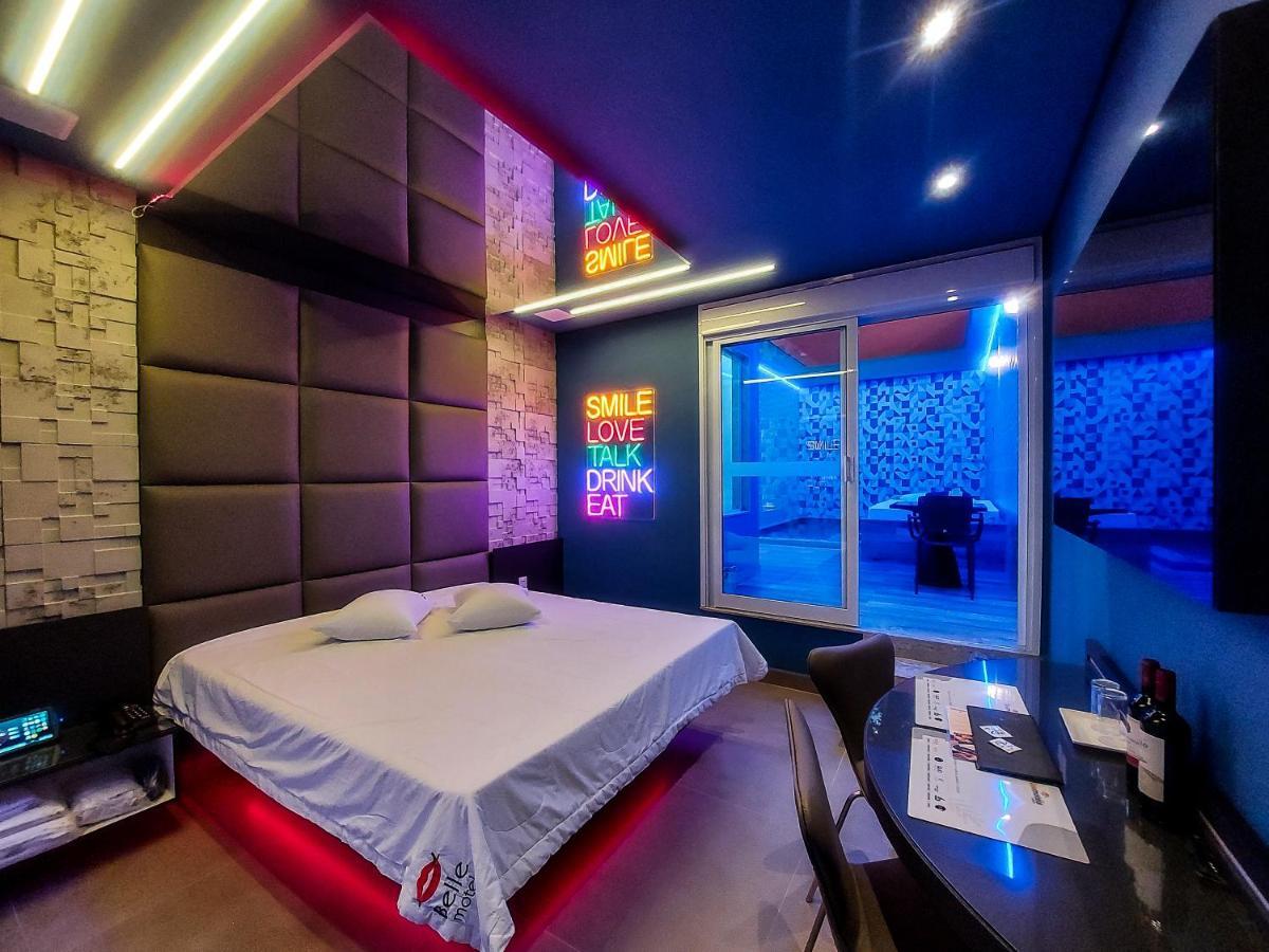 Belle (adults Only) Love hotel