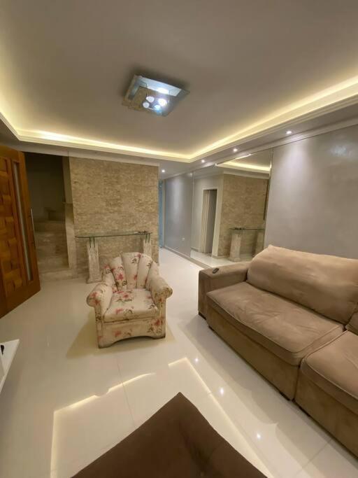 Casa Recem Reformada Com Piscina E Espaco Gourmet