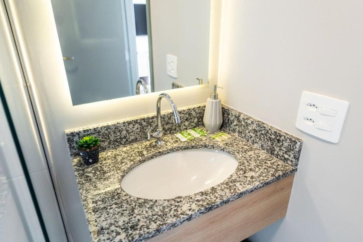 Modernos Andar Alto 50 M Do Metro Bras Centro Apartamento