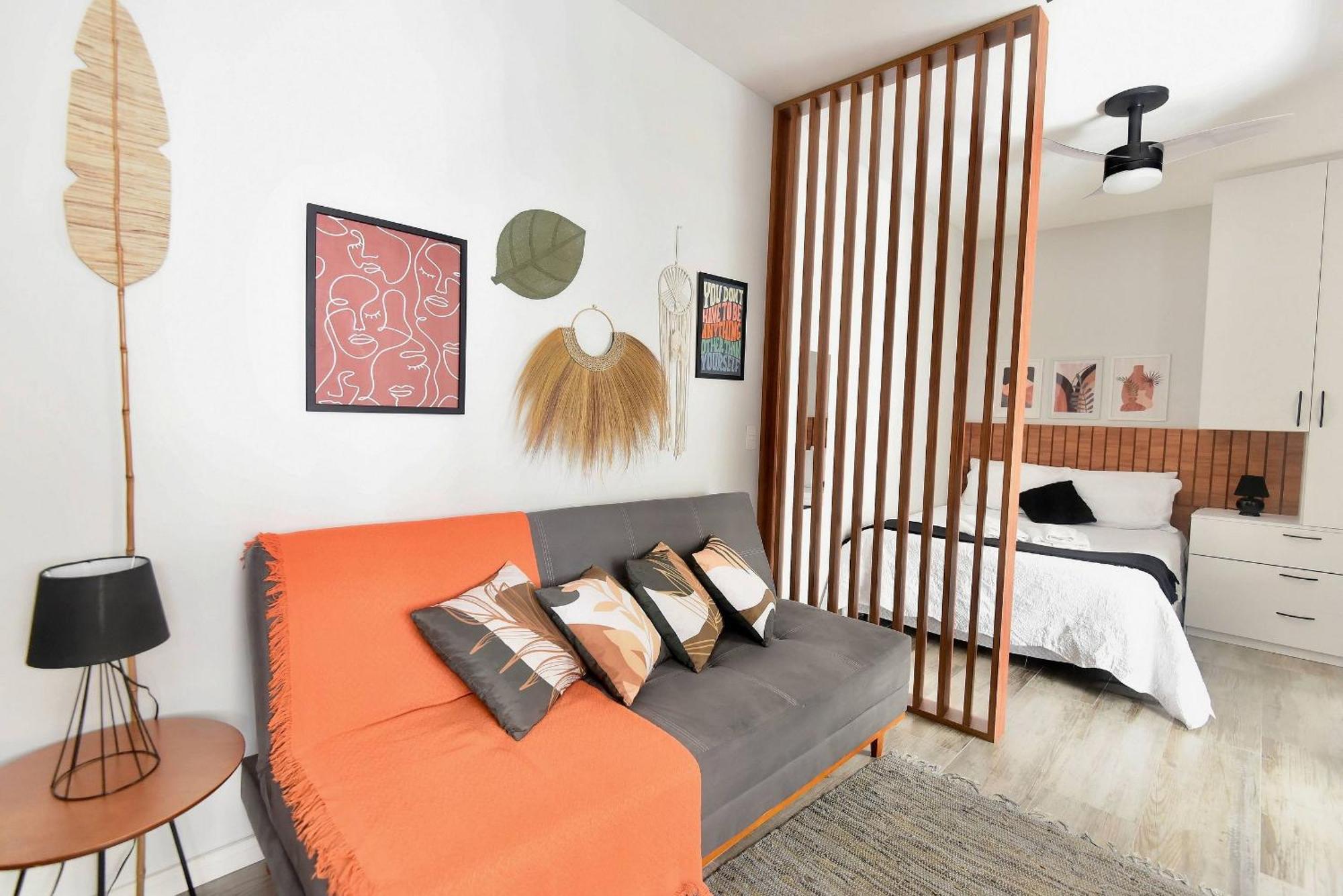 Rua Paim - Garagem, Ar Condicionado E Piscina