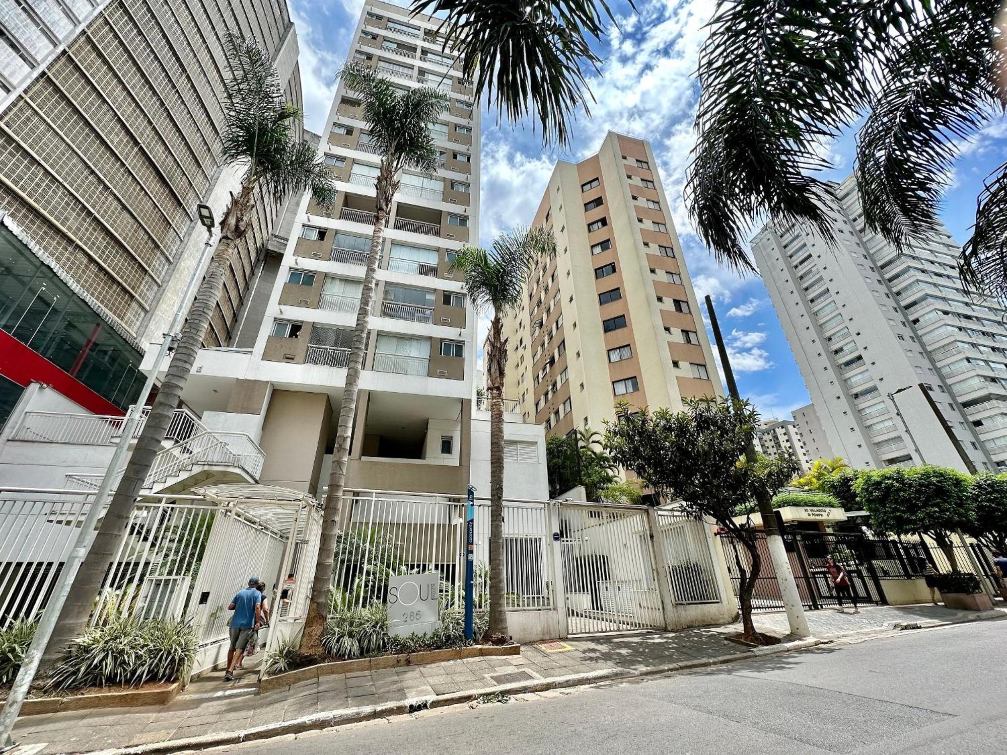 Rua Paim - Garagem, Ar Condicionado E Piscina