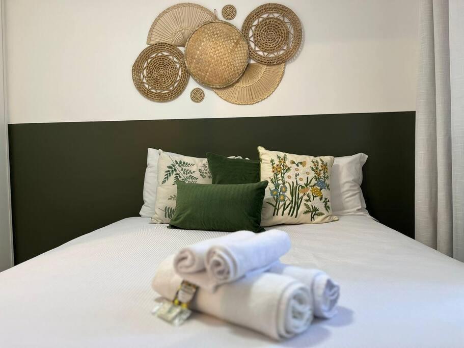V1516 - Loft Na Mariana: Metro | Shopping Apartamento *